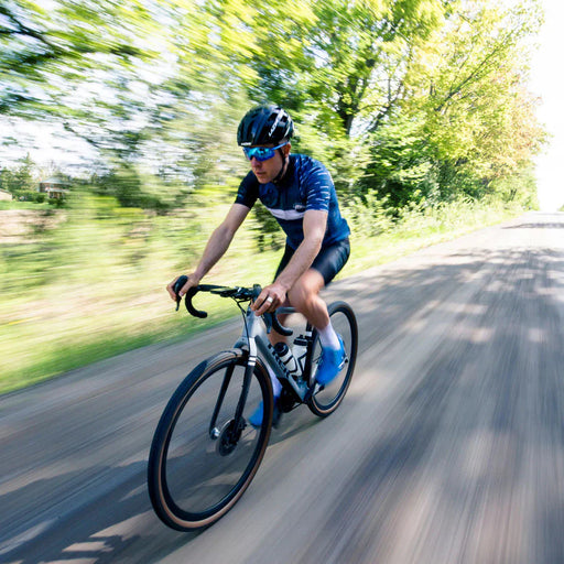 Choosing a Carbon or Aluminum Road or Gravel Bike