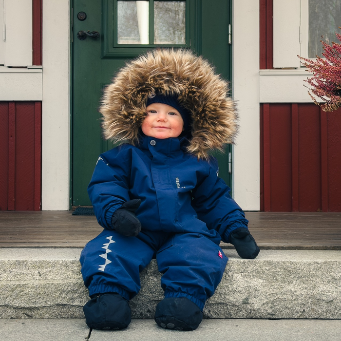 How to Choose a Kids' Snowsuit That Lasts