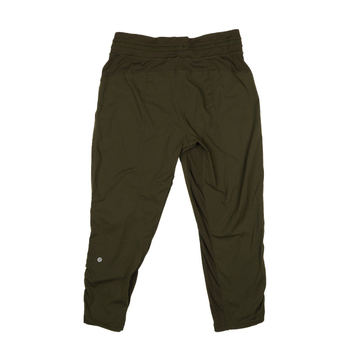 Women's Studio Mid-Rise Cropped Pant