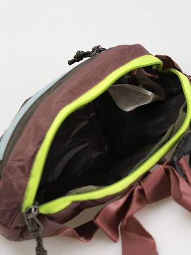 Ultralight Black Hole Mini Hip Pack